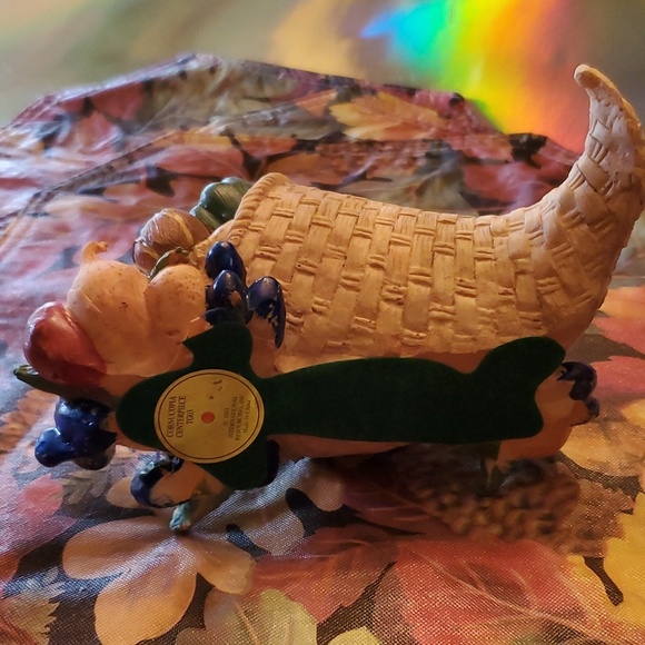 Fall cornucopia - Picture 5 of 6